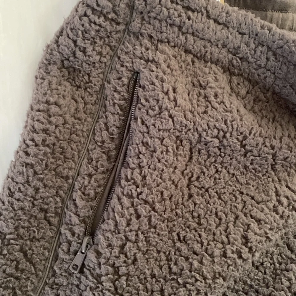 NWT SKIMS Teddy Jogger - Picture 5 of 8